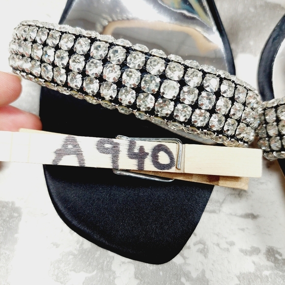 NEW Badgley Mischka Sade Black Rhinestone Heeled Summer Sandals A940 - Picture 11 of 11